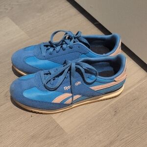 Reebok Women's  Blue and Pink Sneakers